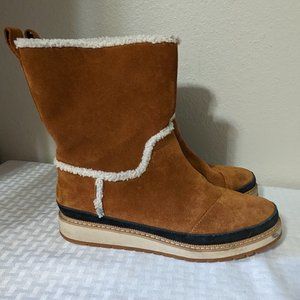 Toms Makenna women's boots SIZE 9